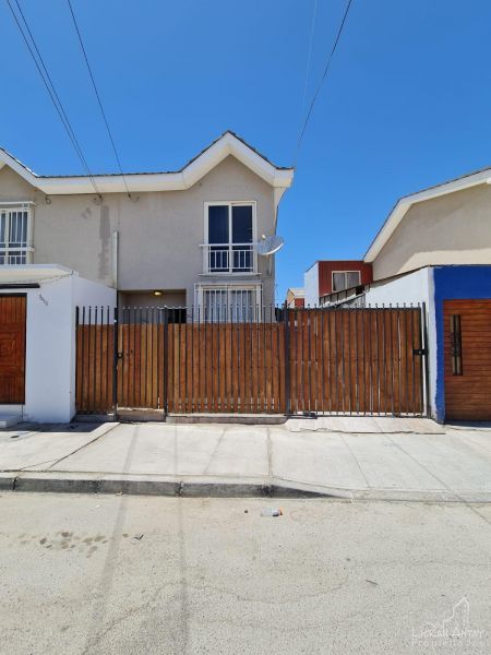 PORTAL DEL INCA VI, VENDE CASA 3D. 2B. 3E.